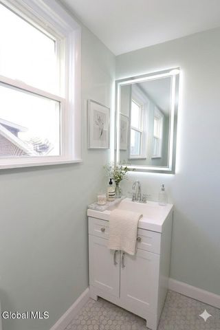 2 Orford Street, Colonie, NY 12205