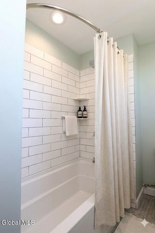 2 Orford Street, Colonie, NY 12205