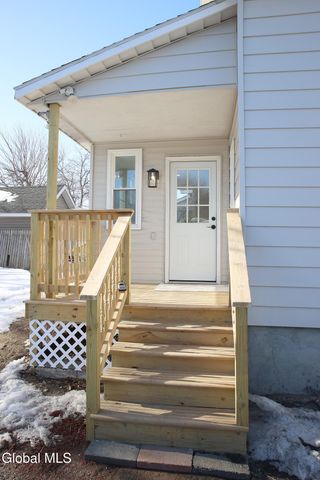 2 Orford Street, Colonie, NY 12205