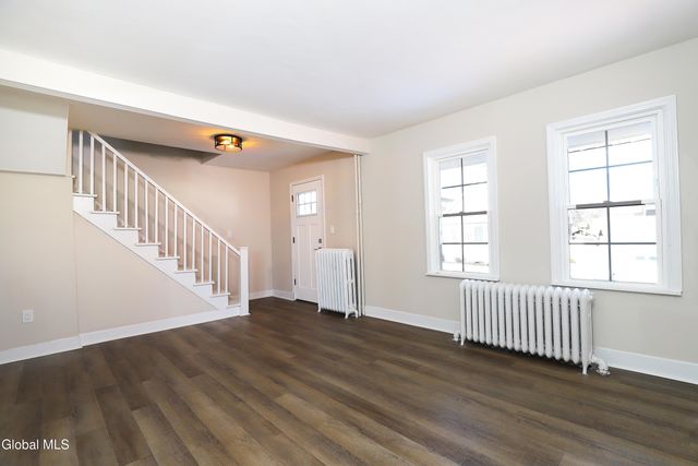 2 Orford Street, Colonie, NY 12205