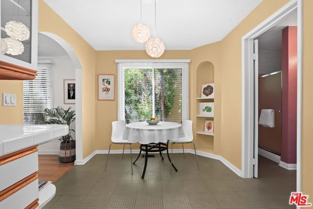 825 S Stanley Avenue, Los Angeles, CA 90036