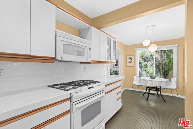 825 S Stanley Avenue, Los Angeles, CA 90036