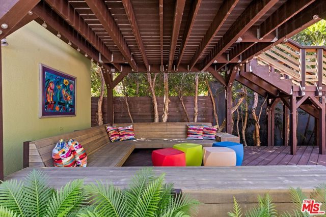 825 S Stanley Avenue, Los Angeles, CA 90036