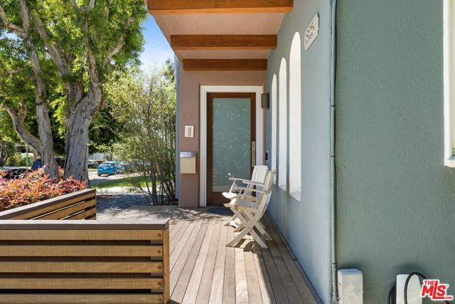 825 S Stanley Avenue, Los Angeles, CA 90036