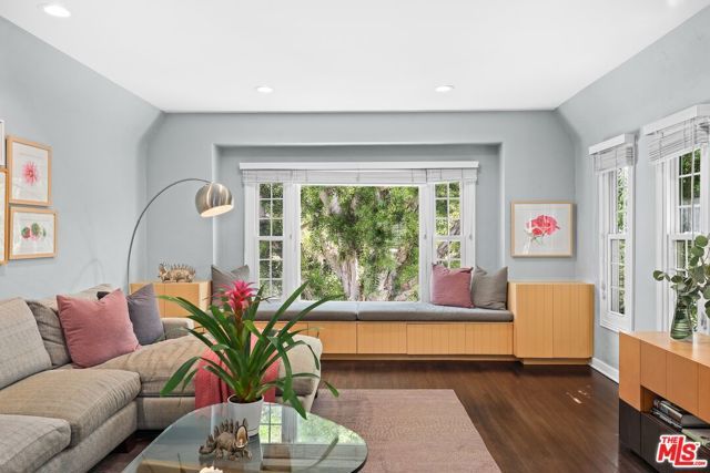 825 S Stanley Avenue, Los Angeles, CA 90036