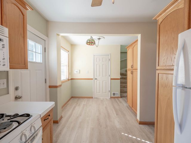 5831 W 89th Street, Oak Lawn, IL 60453