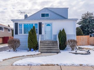 5831 W 89th Street, Oak Lawn, IL 60453