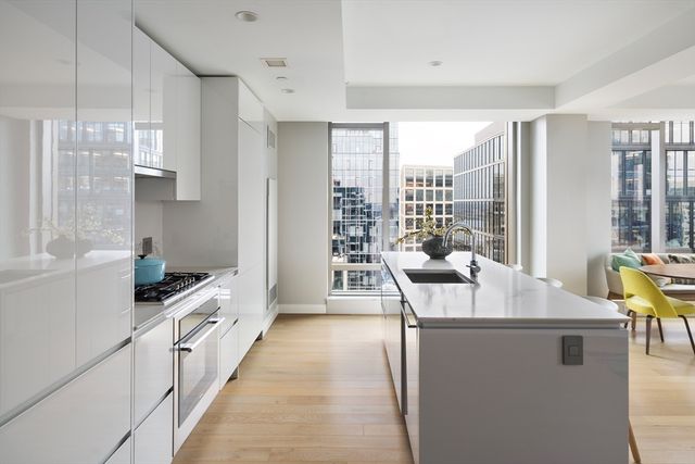 133 Seaport Boulevard 2101, Boston, MA 02210