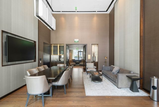 133 Seaport Boulevard 2101, Boston, MA 02210