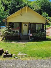 1534 Larch Street, Raymond, WA 98577