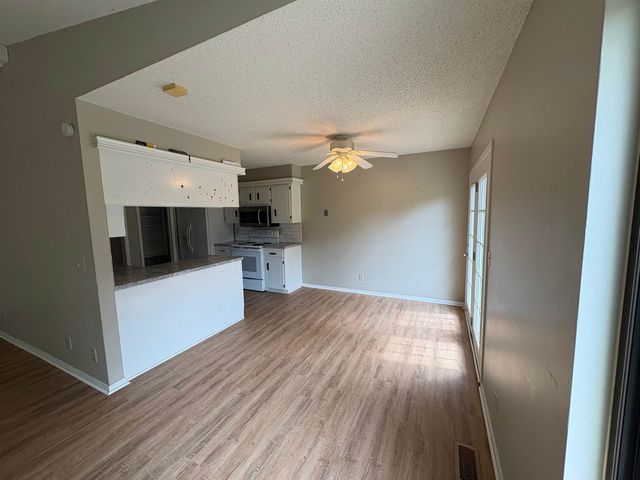1726 S Beech Ct., Wichita, KS 67207