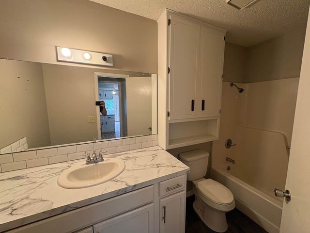 1726 S Beech Ct., Wichita, KS 67207