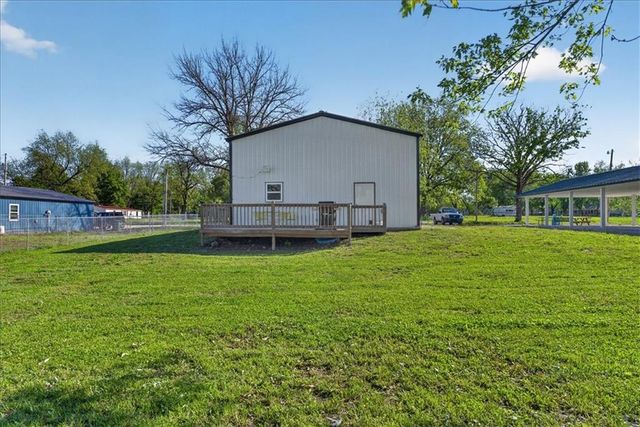 105 W 4th Street, Creighton, MO 64739