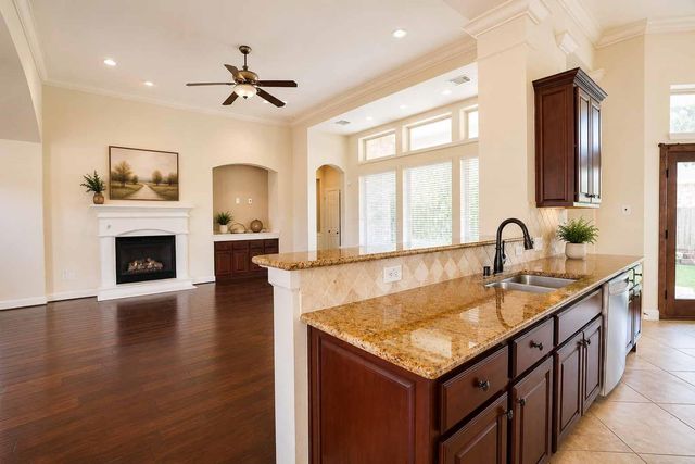 7522 Mulrain Drive, Sugar Land, TX 77479