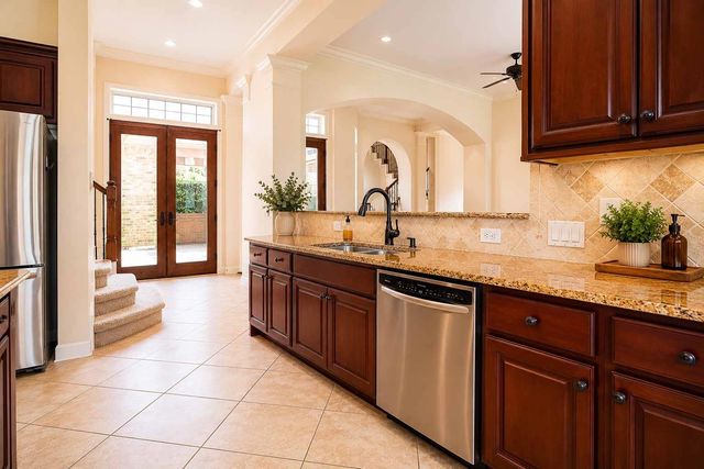 7522 Mulrain Drive, Sugar Land, TX 77479
