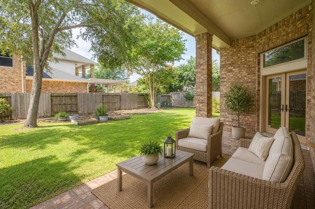 7522 Mulrain Drive, Sugar Land, TX 77479
