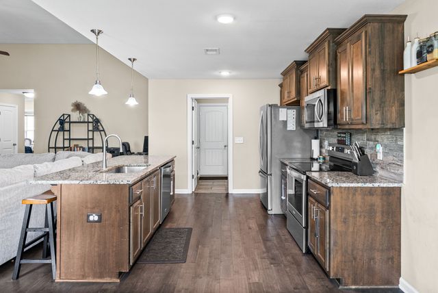 741 Tidwell Dr, Clarksville, TN 37042