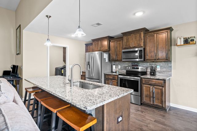 741 Tidwell Dr, Clarksville, TN 37042