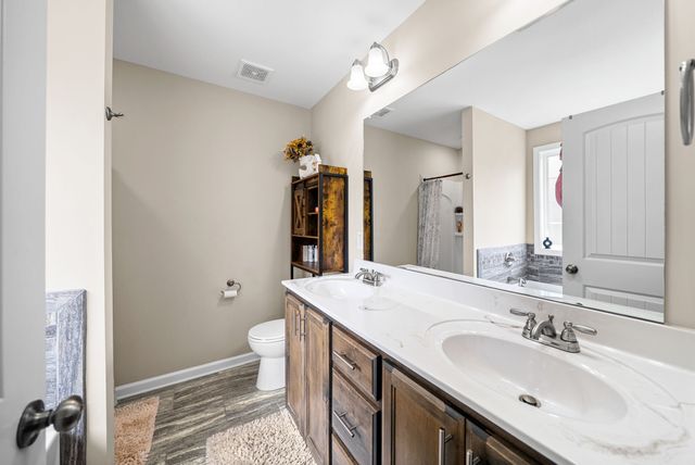 741 Tidwell Dr, Clarksville, TN 37042