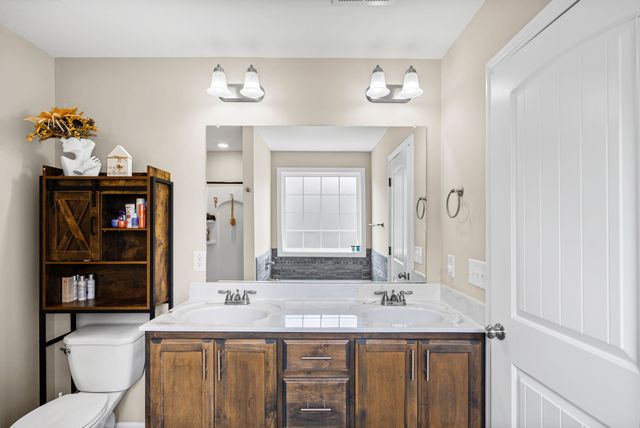 741 Tidwell Dr, Clarksville, TN 37042