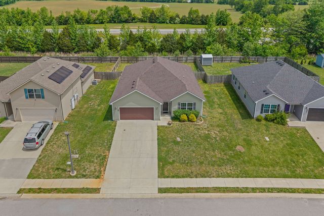 741 Tidwell Dr, Clarksville, TN 37042