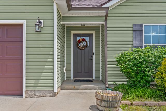 741 Tidwell Dr, Clarksville, TN 37042