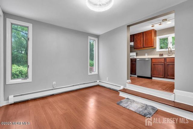 13 Smiths Lane, East Brunswick, NJ 08816