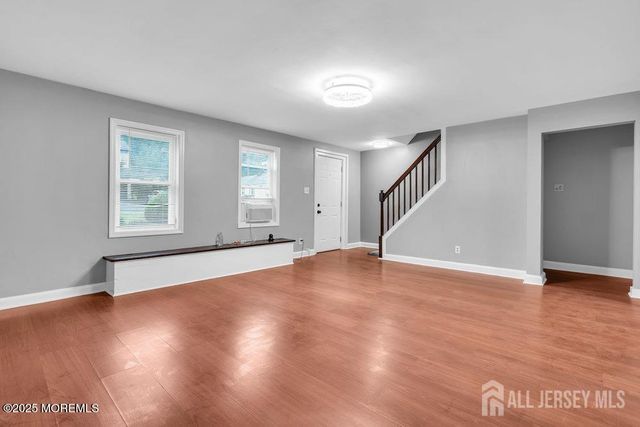 13 Smiths Lane, East Brunswick, NJ 08816