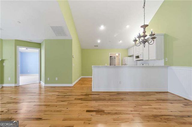 945 BURNT HICKORY Circle NW 8, Marietta, GA 30064