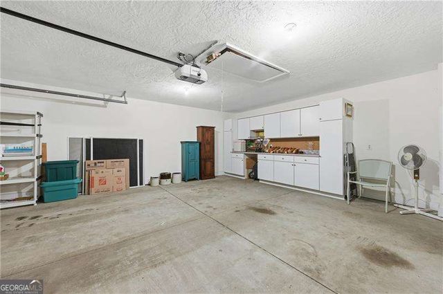 945 BURNT HICKORY Circle NW 8, Marietta, GA 30064