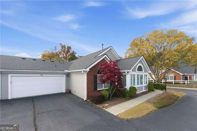 945 BURNT HICKORY Circle NW 8, Marietta, GA 30064