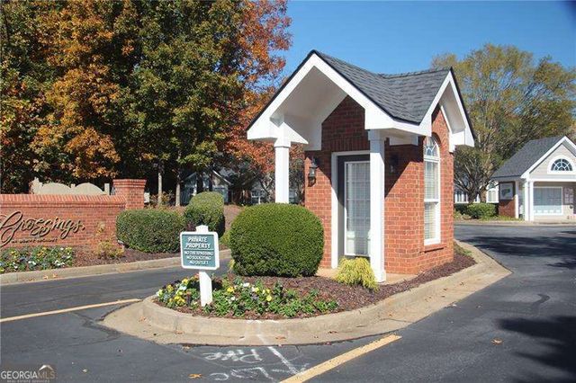 945 BURNT HICKORY Circle NW 8, Marietta, GA 30064