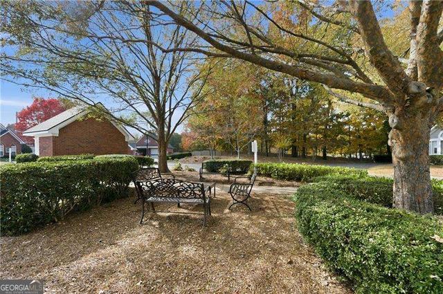 945 BURNT HICKORY Circle NW 8, Marietta, GA 30064