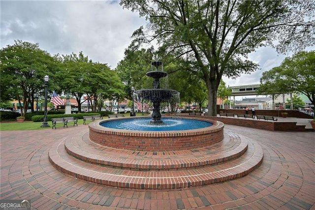 945 BURNT HICKORY Circle NW 8, Marietta, GA 30064