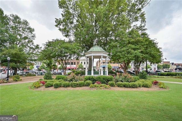 945 BURNT HICKORY Circle NW 8, Marietta, GA 30064