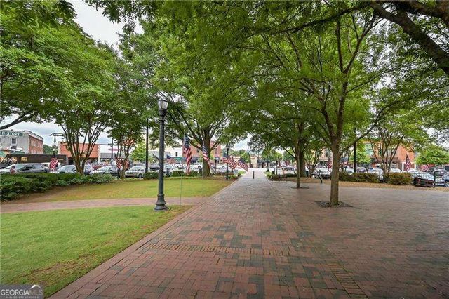 945 BURNT HICKORY Circle NW 8, Marietta, GA 30064