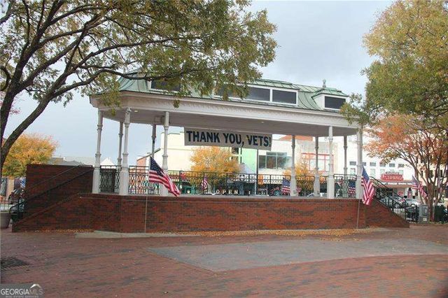 945 BURNT HICKORY Circle NW 8, Marietta, GA 30064