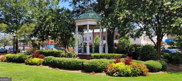 945 BURNT HICKORY Circle NW 8, Marietta, GA 30064