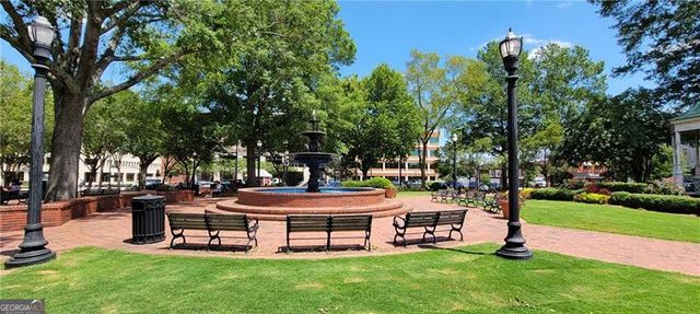 945 BURNT HICKORY Circle NW 8, Marietta, GA 30064