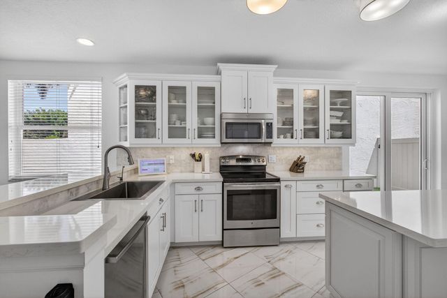 2114 Chagall Circle, West Palm Beach, FL 33409