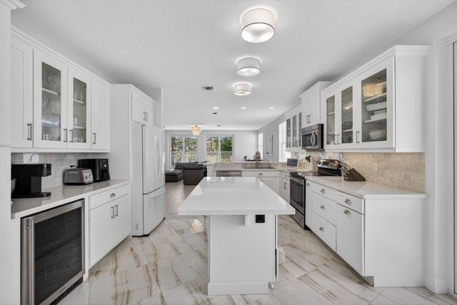 2114 Chagall Circle, West Palm Beach, FL 33409