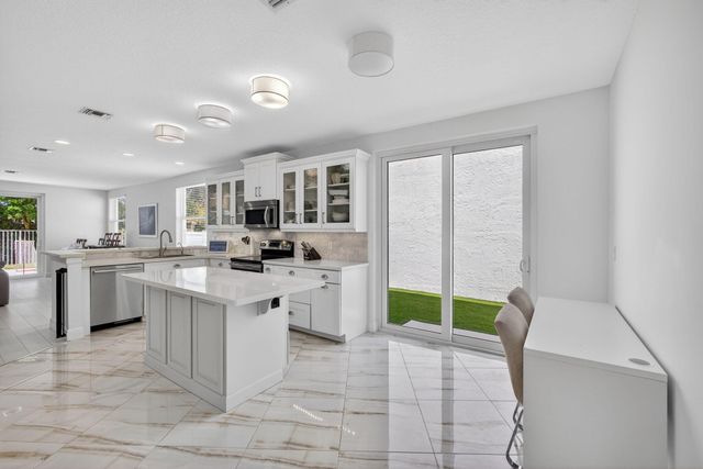 2114 Chagall Circle, West Palm Beach, FL 33409