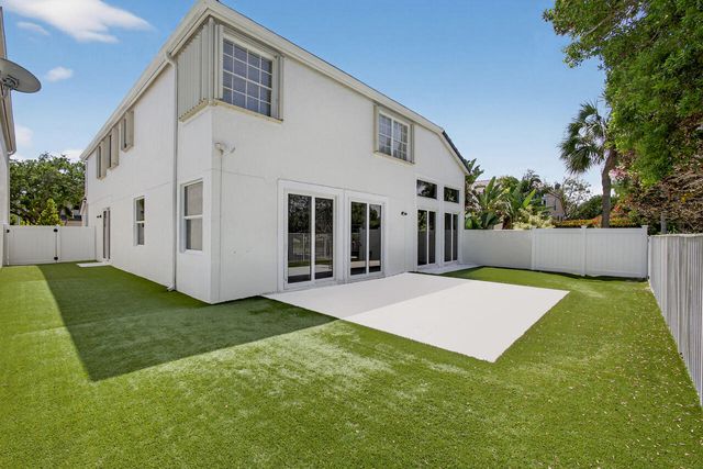 2114 Chagall Circle, West Palm Beach, FL 33409