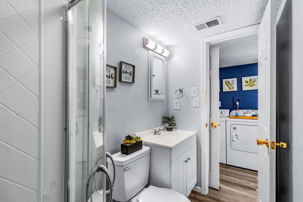 Image 17 of property listing at 14935 NASHUA LN, Bowie, MD 20716