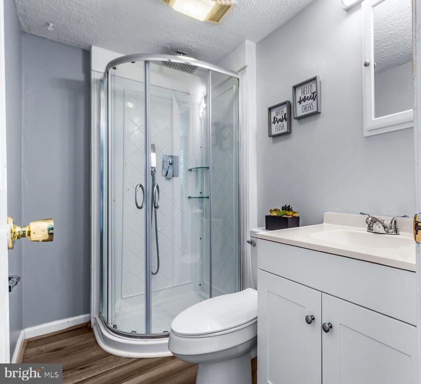 Image 18 of property listing at 14935 NASHUA LN, Bowie, MD 20716