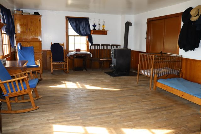 66 Lake Valley Drive, Seymour, MO 65746