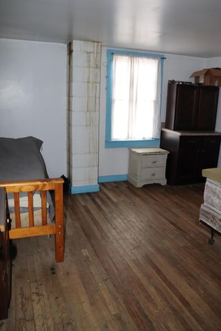 66 Lake Valley Drive, Seymour, MO 65746