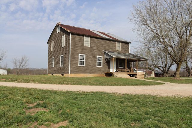 66 Lake Valley Drive, Seymour, MO 65746