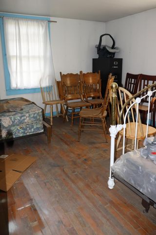 66 Lake Valley Drive, Seymour, MO 65746