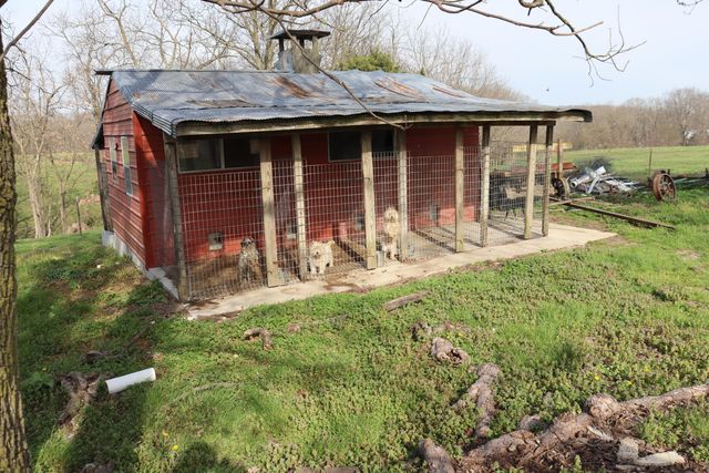 66 Lake Valley Drive, Seymour, MO 65746